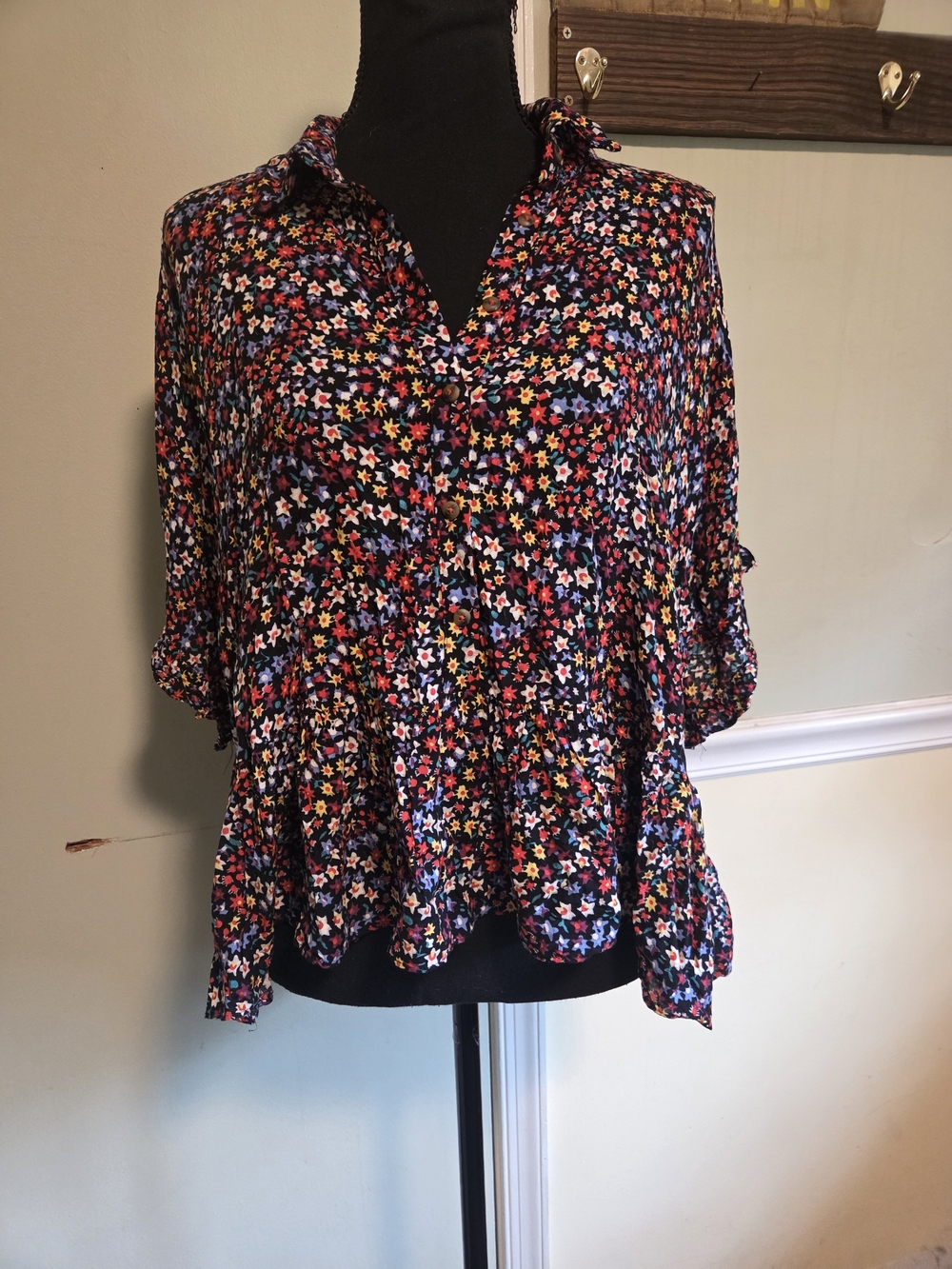 Maeve Black Floral V-Neck Peplum Blouse